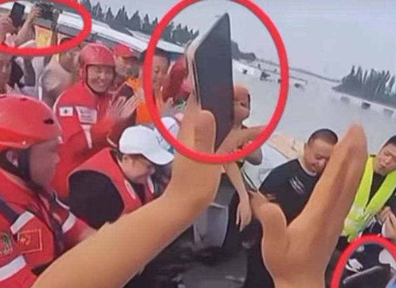 媒体痛批网红救灾“演戏”，为蹭热点在防汛救灾现场哗众取宠拍摄直播太无底线。-牛魔博客