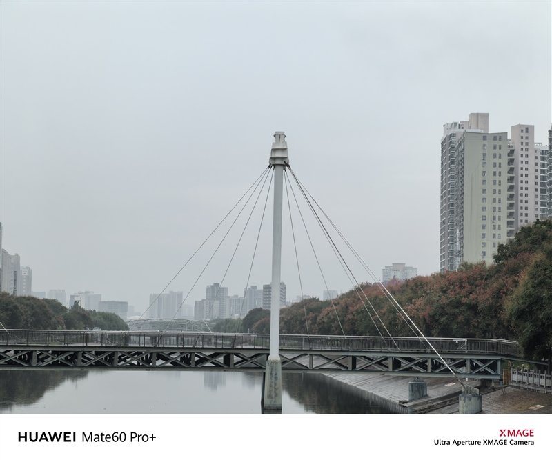 三年等待 造就国产最强超大杯！华为自主旗舰Mate 60 Pro+全面评测-牛魔博客